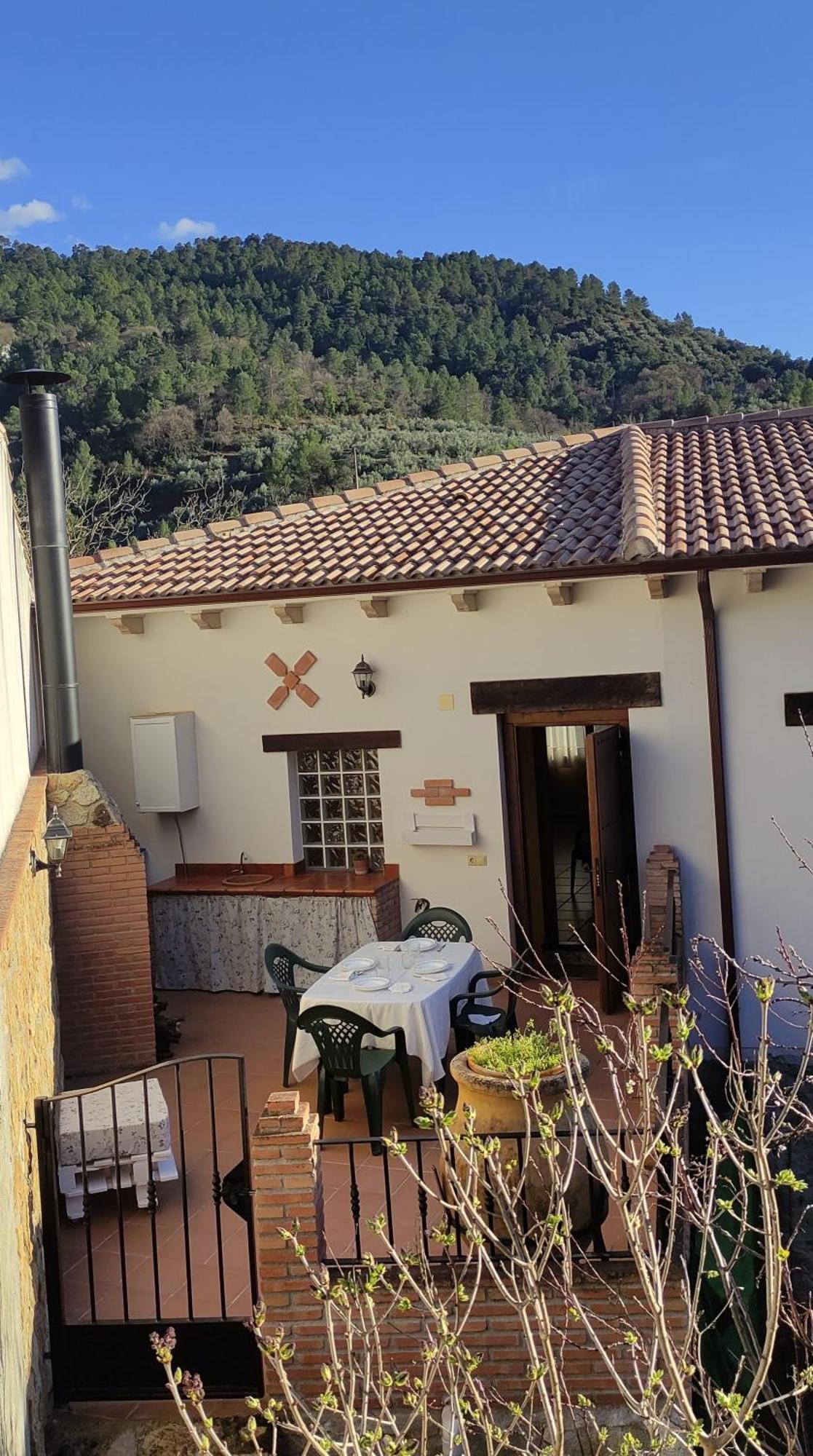 Casa Rural Las Nogueras Caserio Arroyofrio エクステリア 写真
